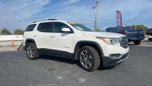 White 2017 GMC Acadia SLT-2