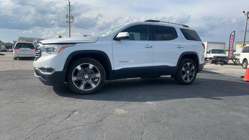White 2017 GMC Acadia SLT-2