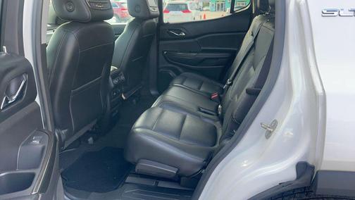 White 2017 GMC Acadia SLT-2