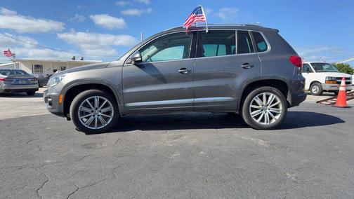 2014 Volkswagen Tiguan 2.0T SE 4MOTION