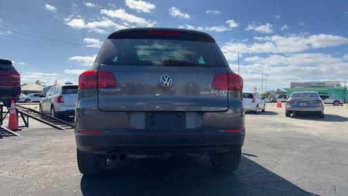 2014 Volkswagen Tiguan 2.0T SE 4MOTION