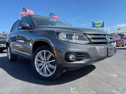 2014 Volkswagen Tiguan 2.0T SE 4MOTION