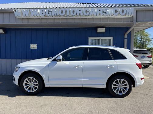 White 2015 Audi Q5 2.0T Premium Plus
