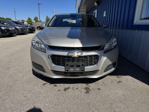 Gold 2016 Chevrolet Malibu Limited LT
