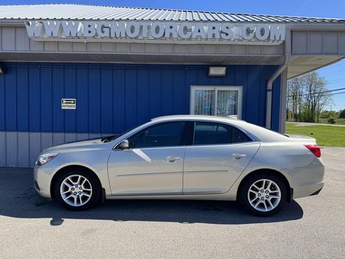 Gold 2016 Chevrolet Malibu Limited LT