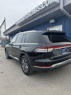 2022 Lincoln Aviator Livery AWD