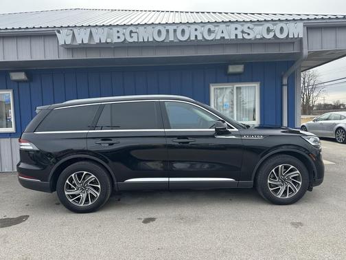 2022 Lincoln Aviator Livery AWD