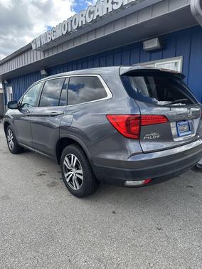 Gray 2016 Honda Pilot EX-L