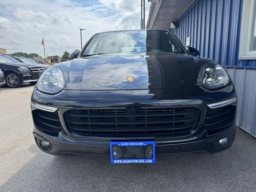Black 2016 Porsche Cayenne Cayenne