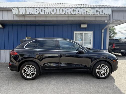 Black 2016 Porsche Cayenne Cayenne