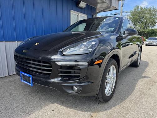 Black 2016 Porsche Cayenne Cayenne
