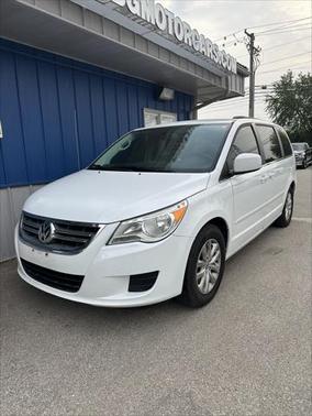 2014 Volkswagen Routan 4dr Wgn SE w/RSE & Navigation