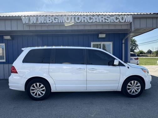 2014 Volkswagen Routan 4dr Wgn SE w/RSE & Navigation