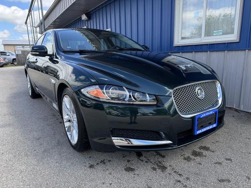 2013 Jaguar XF R
