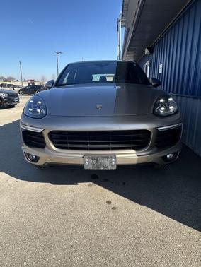 2016 Porsche Cayenne Cayenne