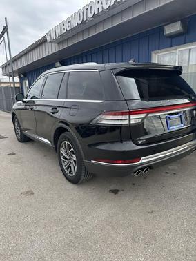 2022 Lincoln Aviator Livery AWD