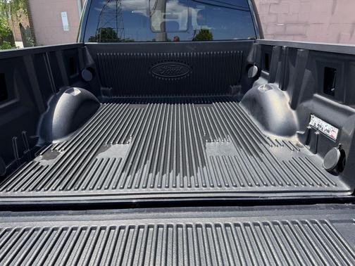 Black 2019 Ford F-150 XLT