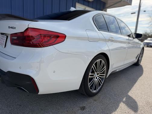 White 2019 BMW 540 540i xDrive Sedan