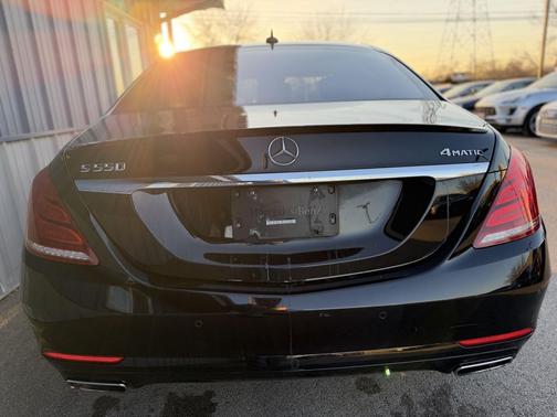 2015 Mercedes-Benz S-Class 4dr Sdn S 550 4MATIC