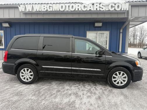 2013 Chrysler Town & Country Touring