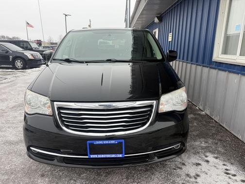 2013 Chrysler Town & Country Touring