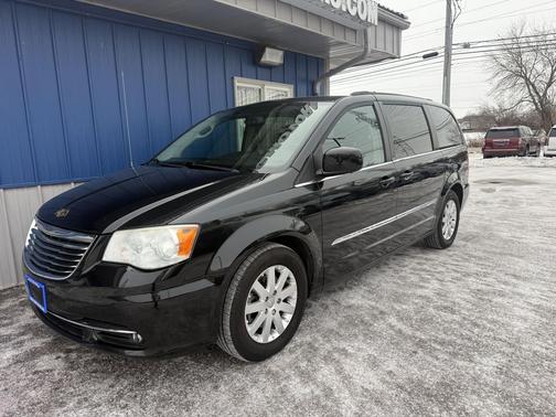 2013 Chrysler Town & Country Touring