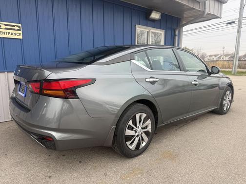 2021 Nissan Altima 2.5 S Sedan