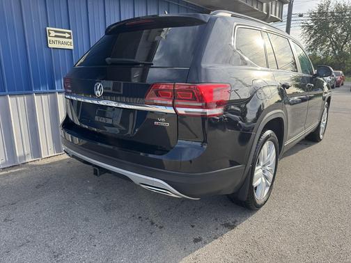 Black 2020 Volkswagen Atlas 3.6L SE w/Technology
