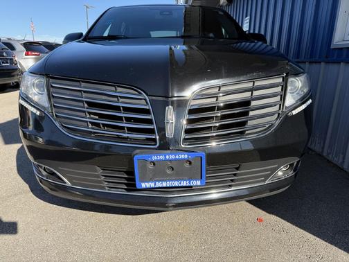 2018 Lincoln MKT 3.7L AWD w/Livery Pkg
