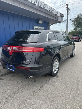 2018 Lincoln MKT 3.7L AWD w/Livery Pkg