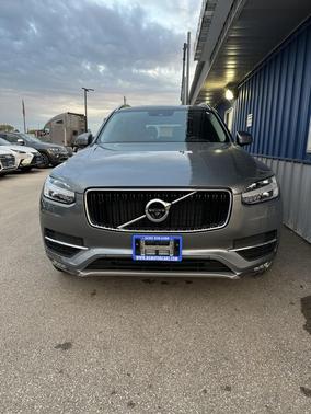 2016 Volvo XC90 T6 Momentum