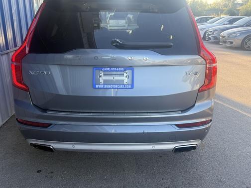 2016 Volvo XC90 T6 Momentum