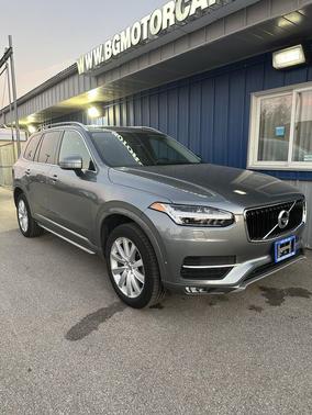 2016 Volvo XC90 T6 Momentum