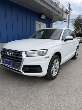 White 2018 Audi Q5 2.0 TFSI Premium