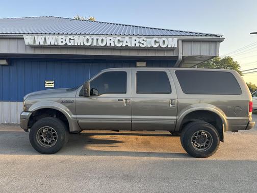 2005 Ford Excursion 137 WB 6.0L Limited 4WD