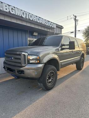 2005 Ford Excursion 137 WB 6.0L Limited 4WD