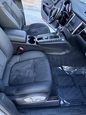 2017 Porsche Macan Base