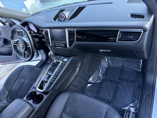 2017 Porsche Macan Base