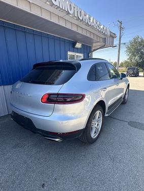 2017 Porsche Macan AWD