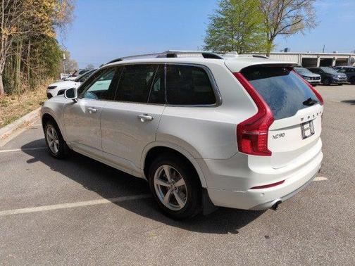 2018 Volvo XC90 T5 Momentum
