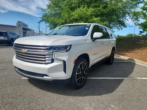 Iridescent Pearl Tricoat 2021 Chevrolet Suburban 4WD High Country