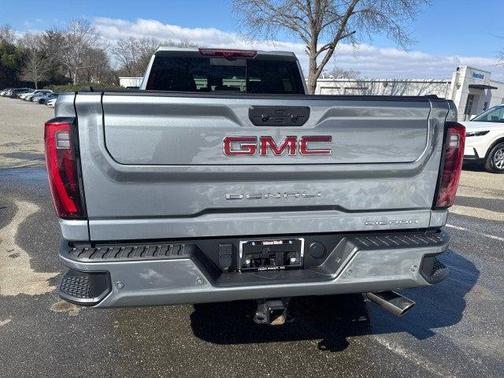 2024 GMC Sierra 2500 Denali