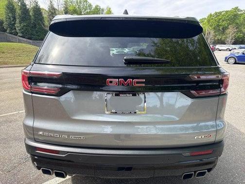 2024 GMC Acadia AWD AT4