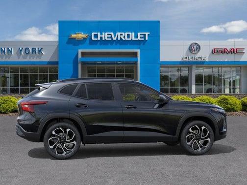 Mosaic Black Metallic 2026 Chevrolet Trax FWD 2RS