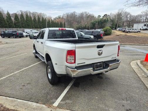 2024 RAM 3500 Big Horn Crew Cab 4x4 8' Box