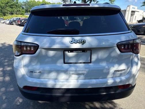 Bright White Clearcoat 2024 Jeep Compass Latitude