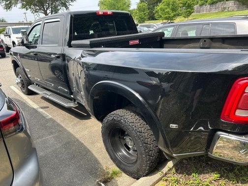 2021 RAM 3500 Laramie Crew Cab 4x4 8' Box
