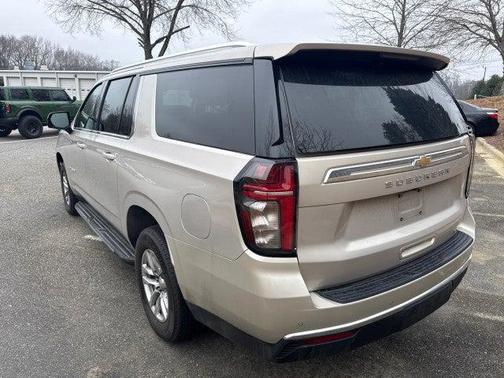 2023 Chevrolet Suburban LT