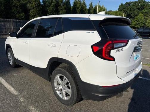 Summit White 2024 GMC Terrain SLE
