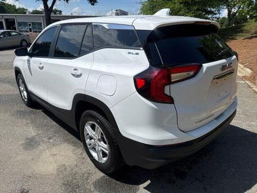 Summit White 2024 GMC Terrain SLE